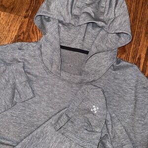 Lululemon Long Sleeve Shirt Hoodie Men's Large Grey Metal Vent Performance